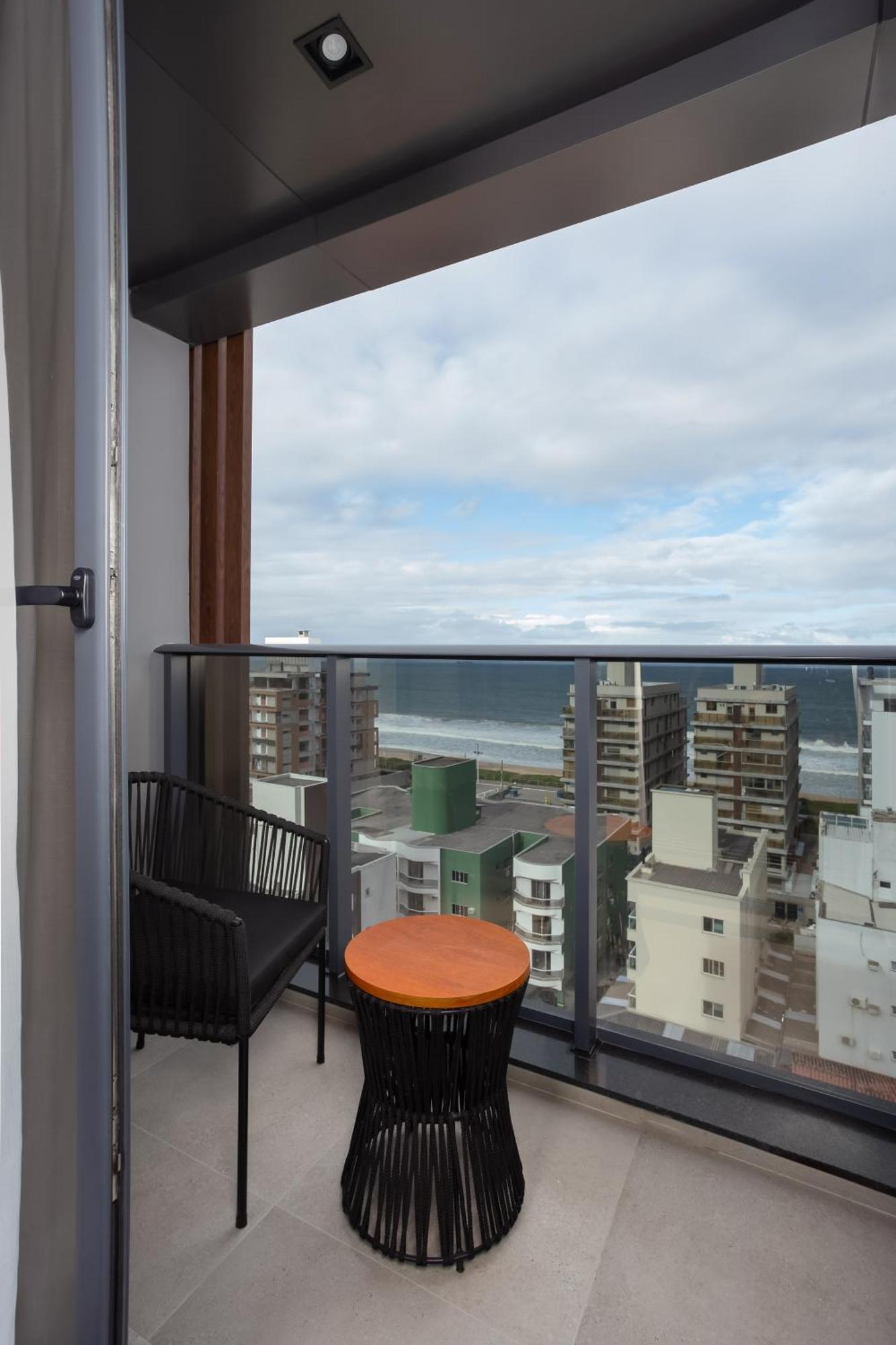 Brava Mundo Hotel Boutique Oficial Itajai Exterior photo